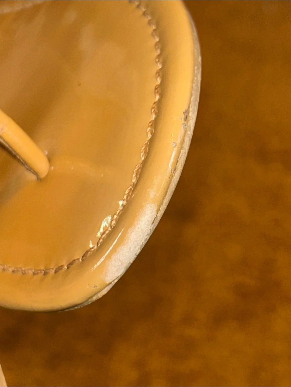 Tory Burch Patent Leather Logo Thong Sandals in Beige